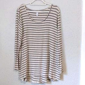 LuLaRoe Lynnae top Size 3XL